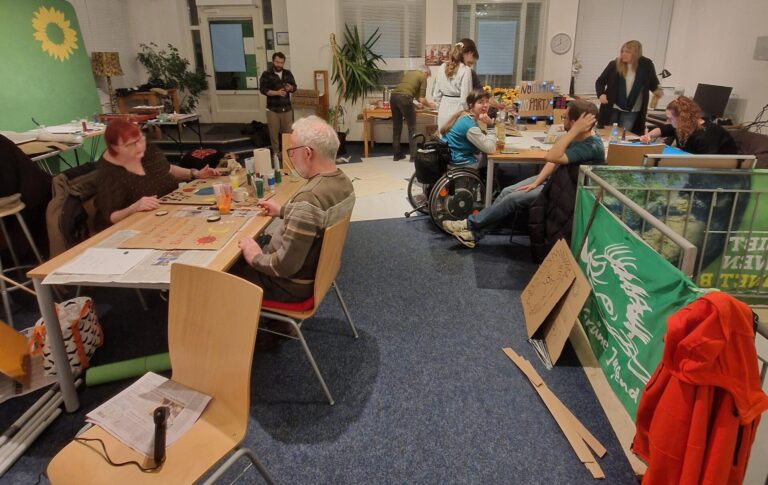 Vorbereitungen Klimastreik – Gestaltungsaktion